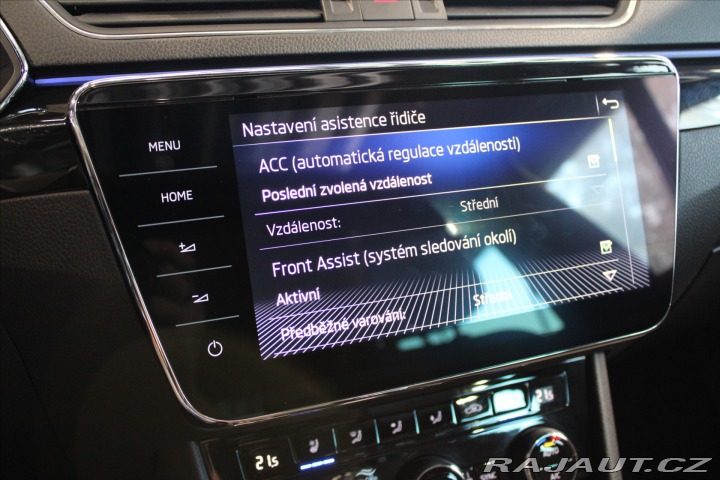 Škoda Superb DSG L&K ACC / Pano / 2019