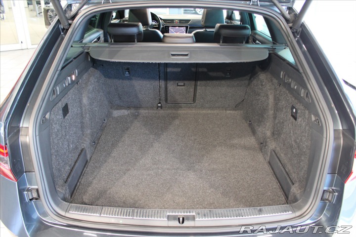 Škoda Superb DSG L&K ACC / Pano / 2019
