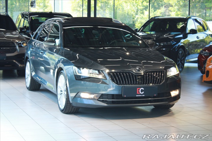 Škoda Superb DSG L&K ACC / Pano / 2019