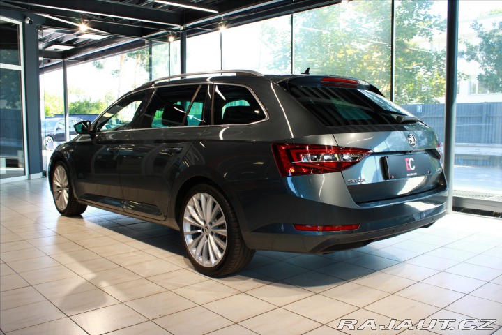 Škoda Superb DSG L&K ACC / Pano / 2019