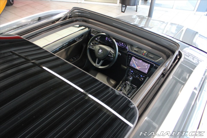 Škoda Superb DSG L&K ACC / Pano / 2019