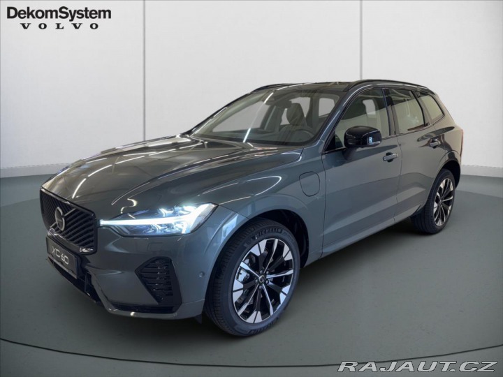 Volvo XC60 2,0 T6 AWD Plus Dark 5630 2025