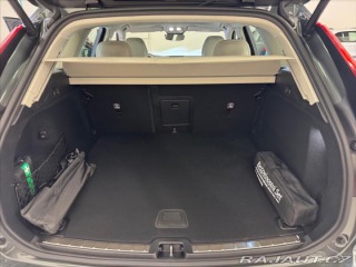 Volvo XC60 2,0 T6 AWD Plus Dark 5630 2025