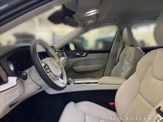 Volvo XC60 2,0 T6 AWD Plus Dark 5630 2025
