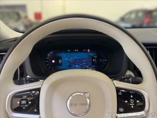 Volvo XC60 2,0 T6 AWD Plus Dark 5630 2025