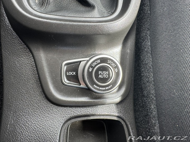 Suzuki Vitara 4X4 1,6i 88KW TAŽNÉ 1.MAJ 2015