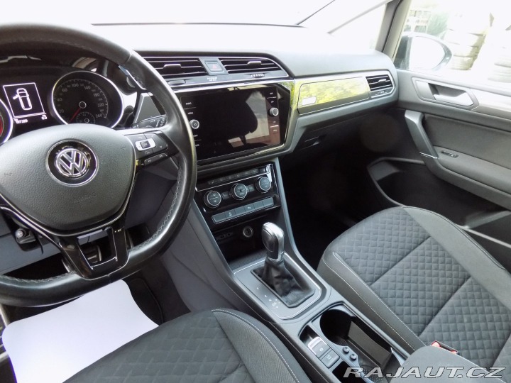Volkswagen Touran 1.6TDI/JOIN/DSG/NAVI/LED/ 2018