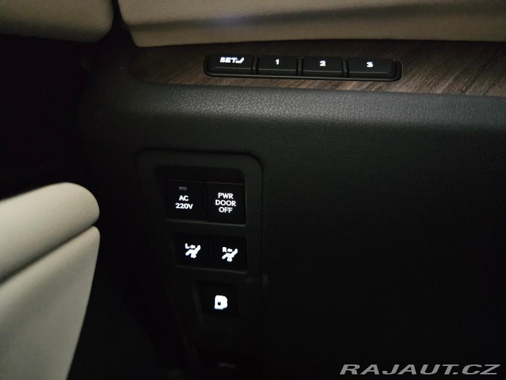 Lexus Ostatní modely LM 350h 2025