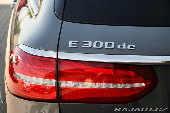 Mercedes-Benz E 300de N.TOP PANO K360° 2019