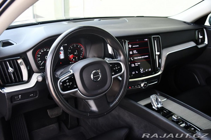 Volvo V60 B4 145kW SERV.KNÍŽKA 1M Č 2020