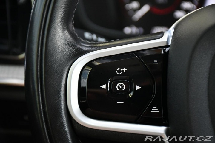 Volvo V60 B4 145kW SERV.KNÍŽKA 1M Č 2020