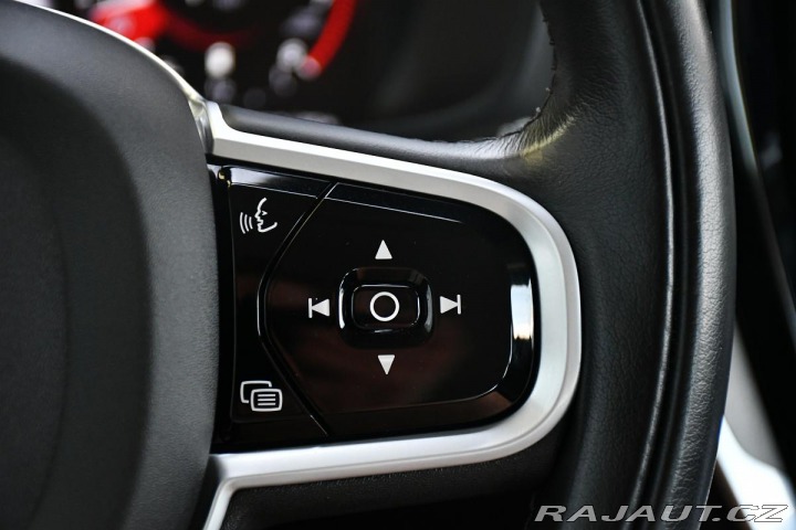 Volvo V60 B4 145kW SERV.KNÍŽKA 1M Č 2020