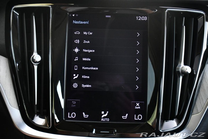 Volvo V60 B4 145kW SERV.KNÍŽKA 1M Č 2020