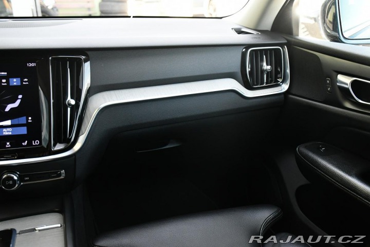 Volvo V60 B4 145kW SERV.KNÍŽKA 1M Č 2020
