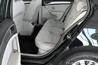 Volkswagen Golf 1,2 TSI 77 kW COMFORTLINE 2014