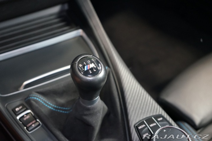 BMW M2 PERFORMANCE*CAMERA*MANUAL 2017
