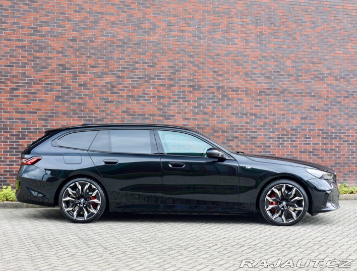 BMW 5 Touring 550e xDrive M SP 2025