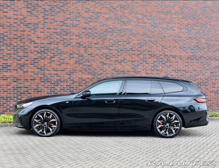 BMW 5 Touring 550e xDrive M SP 2025