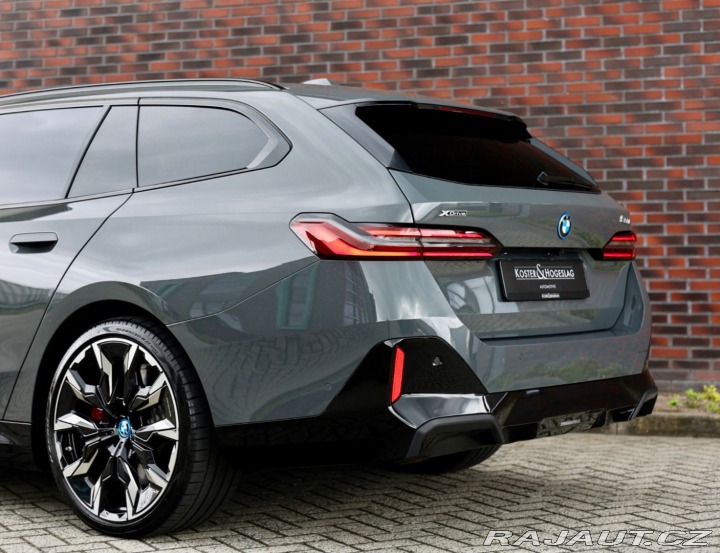 BMW 5 Touring 550e M SPORT xDr 2025
