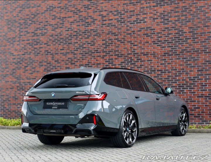 BMW 5 Touring 550e M SPORT xDr 2025