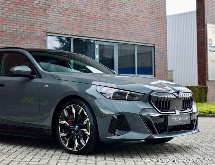 BMW 5 Touring 550e M SPORT xDr 2025