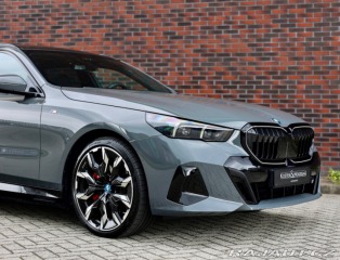 BMW 5 Touring  550e M SPORT xDr 2025