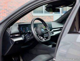 BMW 5 Touring  550e M SPORT xDr 2025