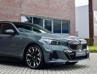 BMW 5 Touring  550e M SPORT xDr 2025