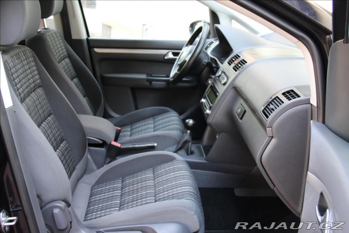 Volkswagen Touran 1,4 TSI 140PS Cross 2011
