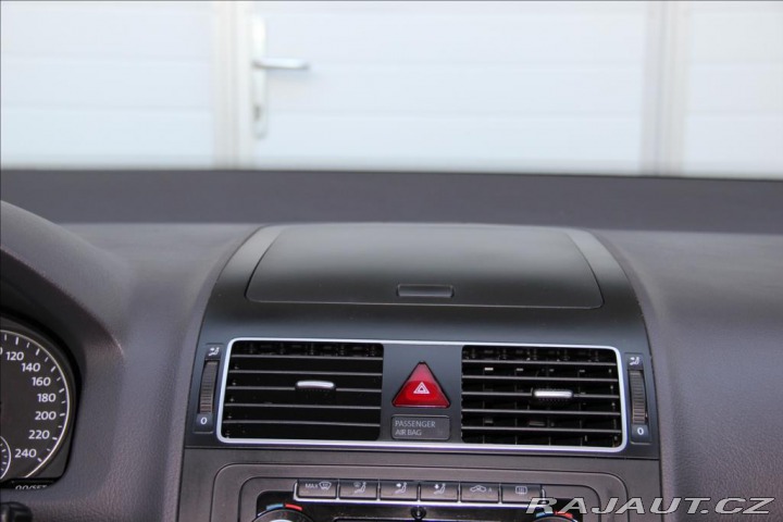Volkswagen Touran 1,4 TSI 140PS Cross 2011