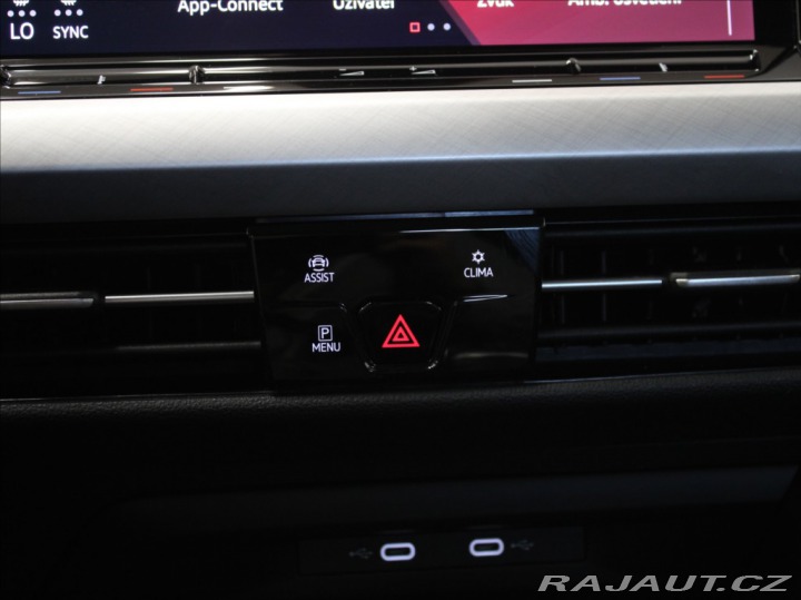 Volkswagen Golf 1,0 TSi 81kW Life KAM.ČR 2023
