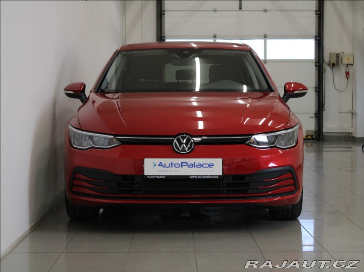 Volkswagen Golf 1,0 TSi 81kW Life KAM.ČR 2023