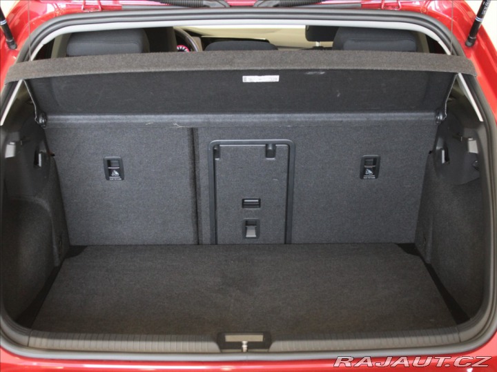Volkswagen Golf 1,0 TSi 81kW Life KAM.ČR 2023