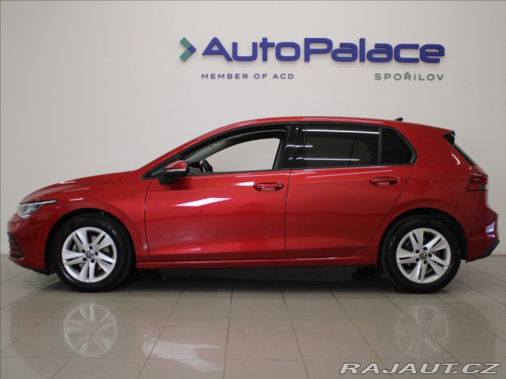 Volkswagen Golf 1,0 TSi 81kW Life KAM.ČR 2023