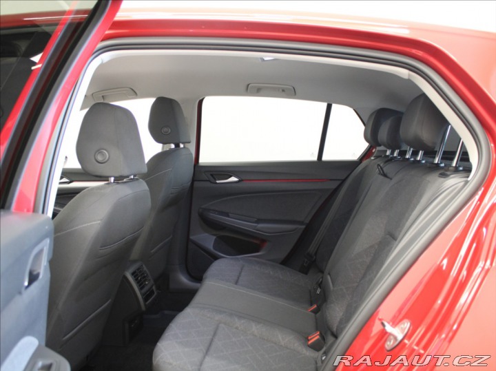 Volkswagen Golf 1,0 TSi 81kW Life KAM.ČR 2023