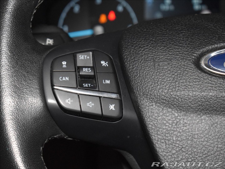 Ford Tourneo Custom 2,0 Custom tažný,kamera,w 2021