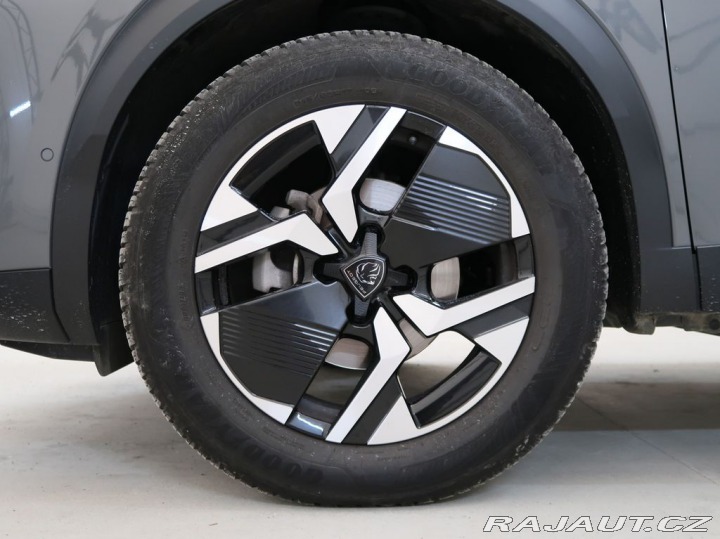 Peugeot 2008 1.2PureTech,CZ,1Maj,ALLUR 2024