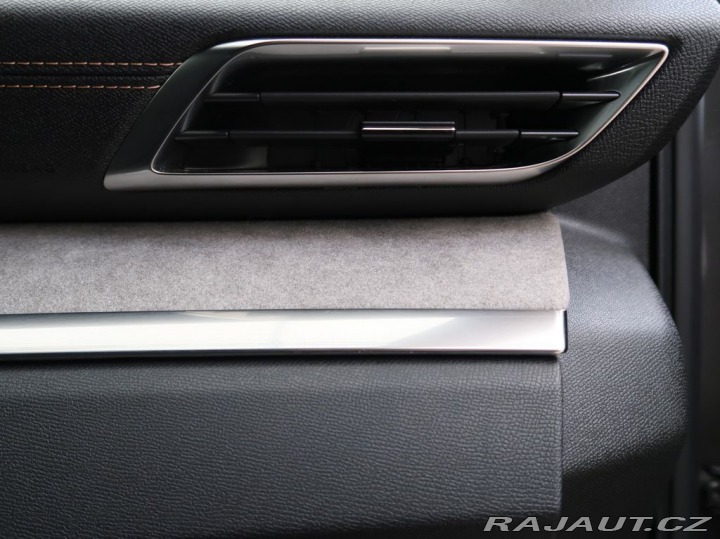 Peugeot 3008 1.6PHEV,CZ,1Maj,GT,AT8 2024