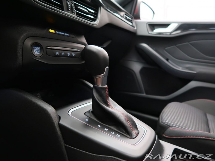 Ford Focus 1.0HYBRID,114kW,ST-LINE,A 2023