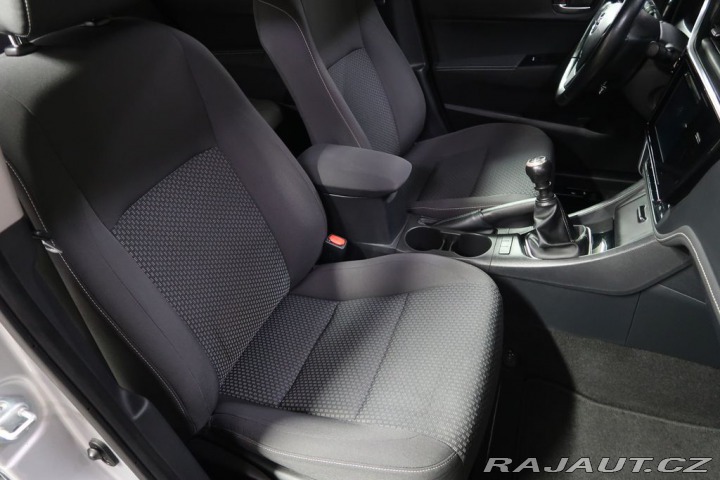 Toyota Corolla 1.6VVT-i,CZ,1Maj,Manuál 2017