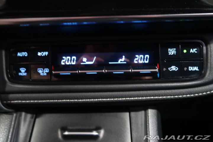 Toyota Corolla 1.6VVT-i,CZ,1Maj,Manuál 2017