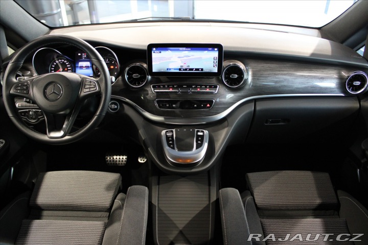 Mercedes-Benz V 300d Long AMG Line DIST / 2024