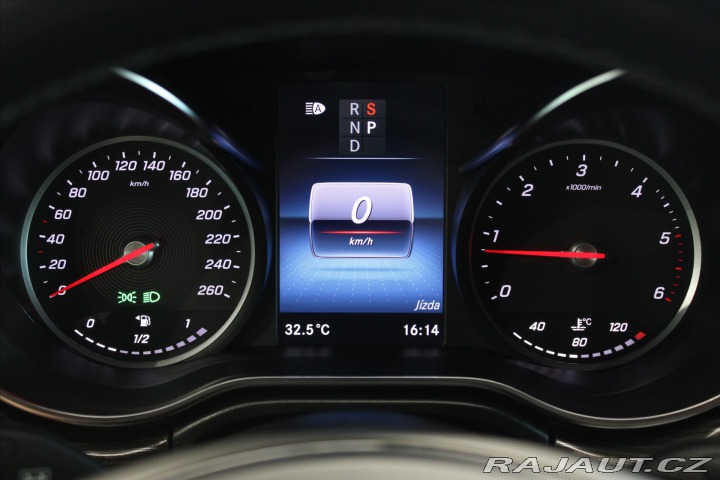 Mercedes-Benz V 300d AMG Line DIST / Burm 2024
