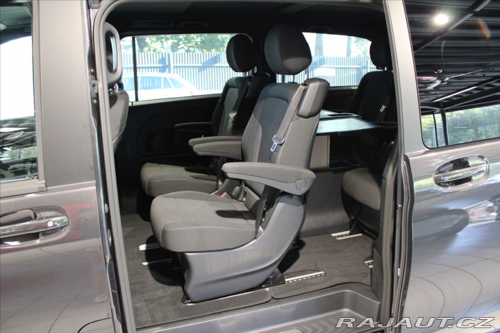 Mercedes-Benz V 300d Long AMG Line DIST / 2024