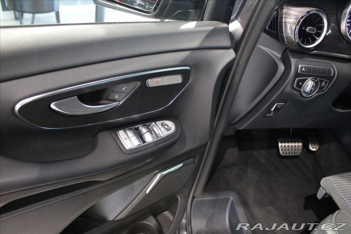 Mercedes-Benz V 300d Long AMG Line DIST / 2024