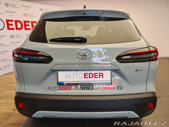 Toyota Corolla Cross 1,8 Hybrid e-CVT Style 2025