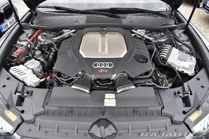 Audi RS6 B&O*LASER*WEBASTO*ZÁR 2022