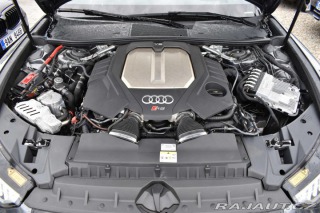 Audi RS6 B&O*LASER*WEBASTO*ZÁR 2022
