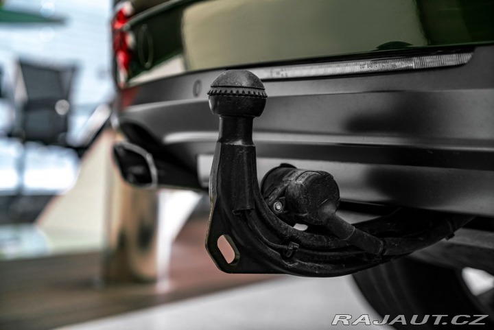 Bentley Bentayga 4,0D Masáže Pano LED 2017
