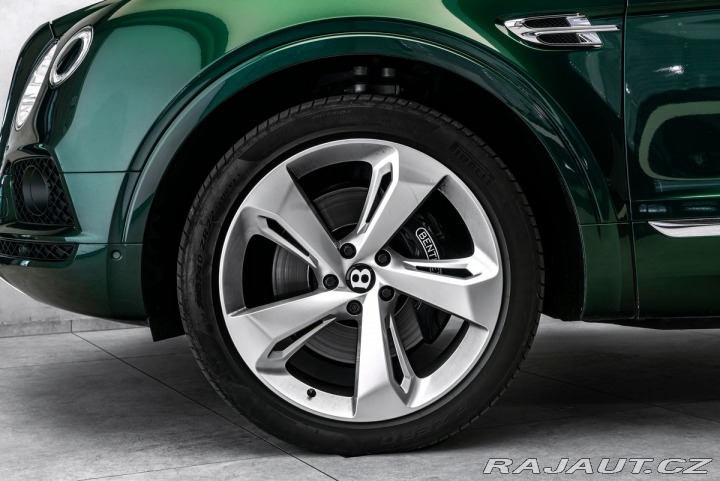 Bentley Bentayga 4,0D Masáže Pano LED 2017